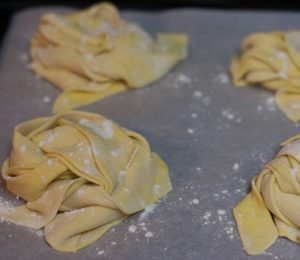 cocina papperdelle vegano con agua de mar